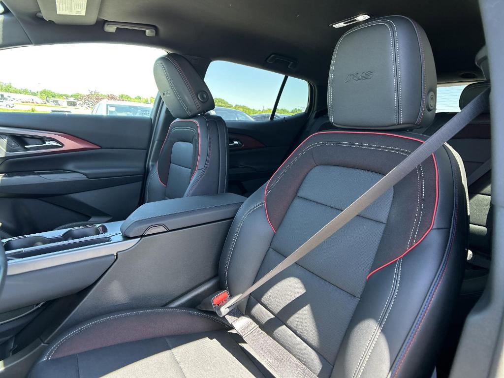 new 2025 Chevrolet Equinox EV car, priced at $32,590