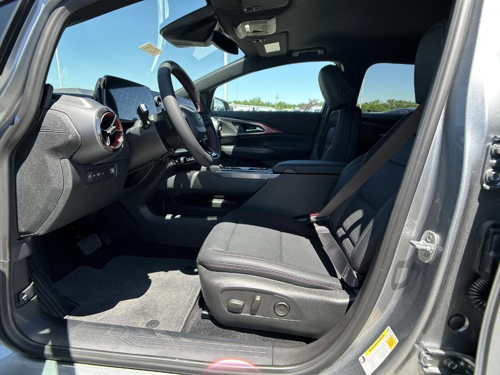 new 2025 Chevrolet Equinox EV car, priced at $32,590