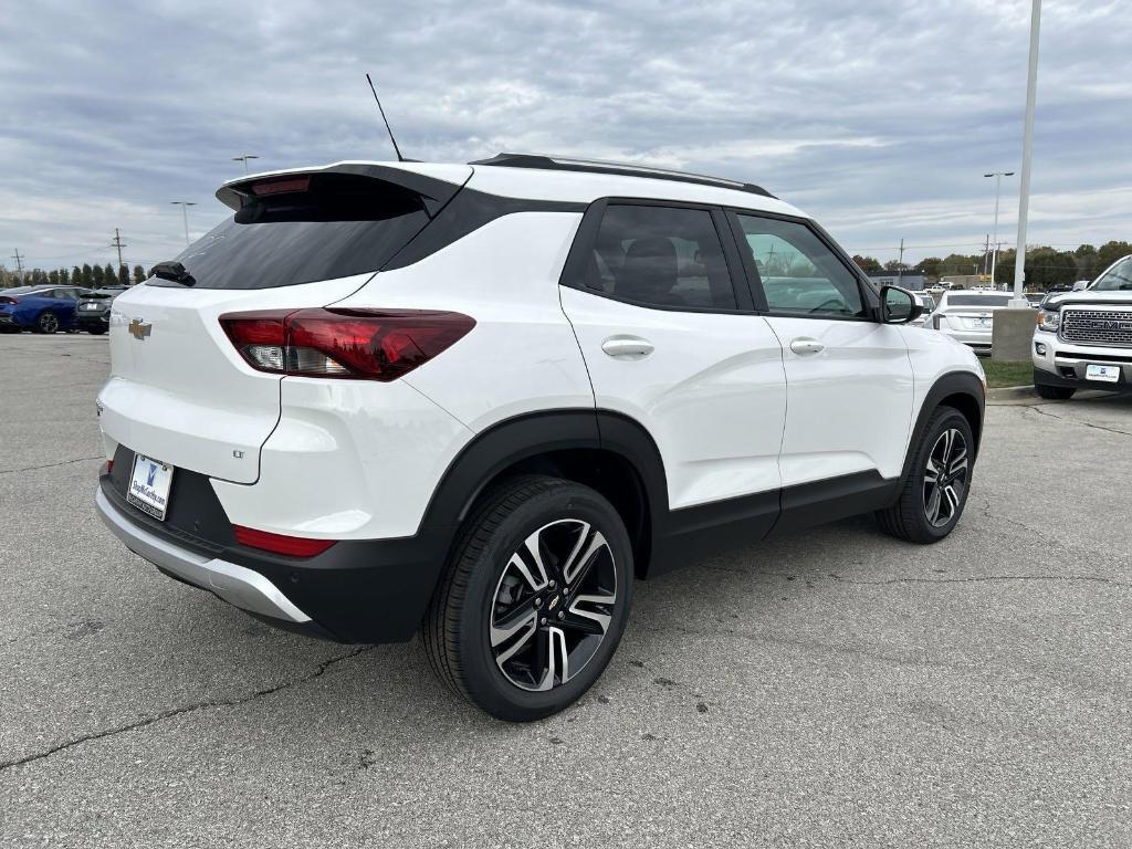 new 2025 Chevrolet TrailBlazer car, priced at $27,075