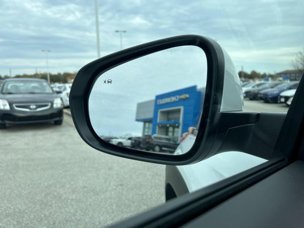 new 2025 Chevrolet TrailBlazer car, priced at $26,325