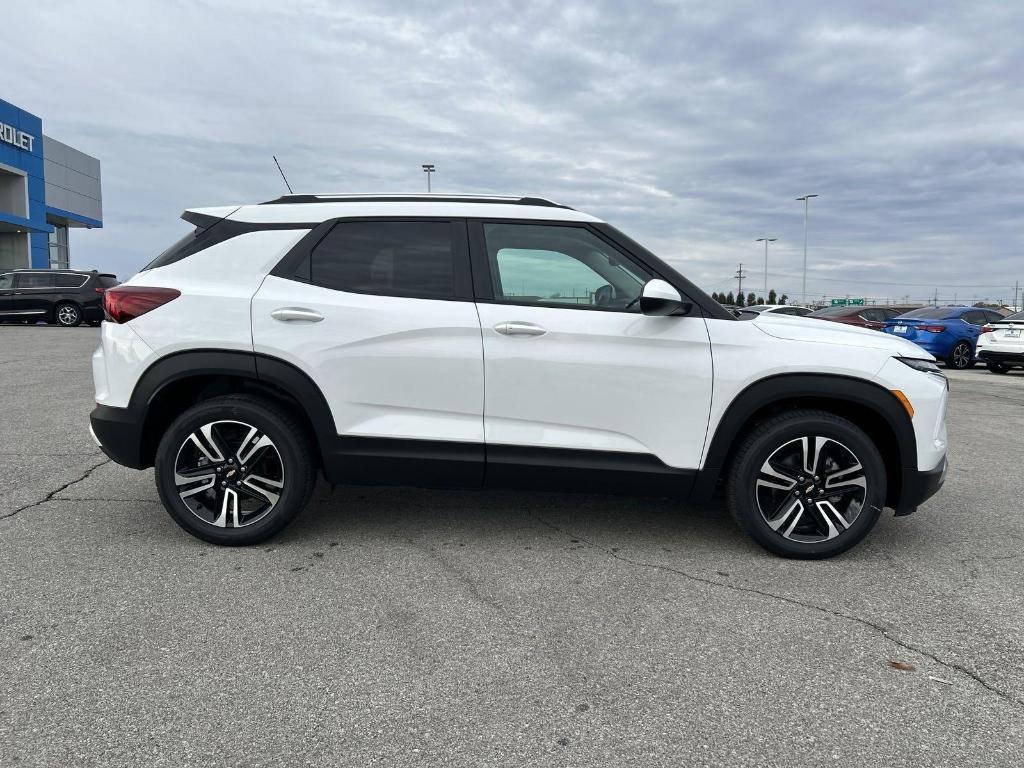 new 2025 Chevrolet TrailBlazer car, priced at $26,325