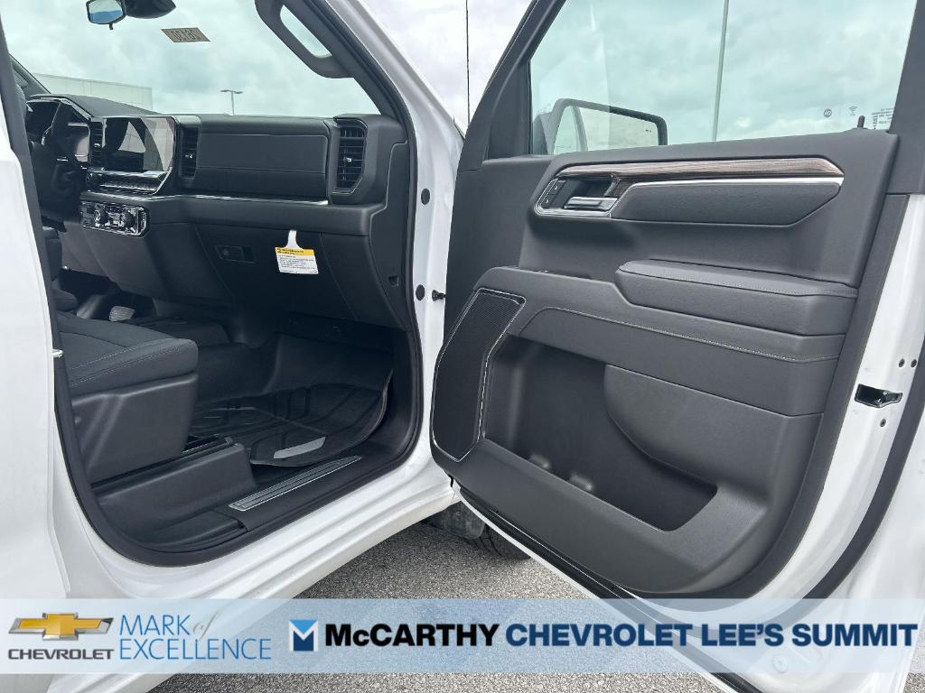 new 2025 Chevrolet Silverado 1500 car