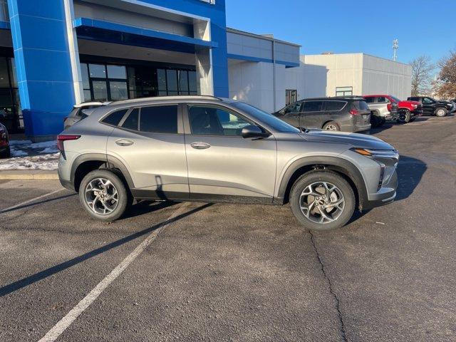 new 2025 Chevrolet Trax car