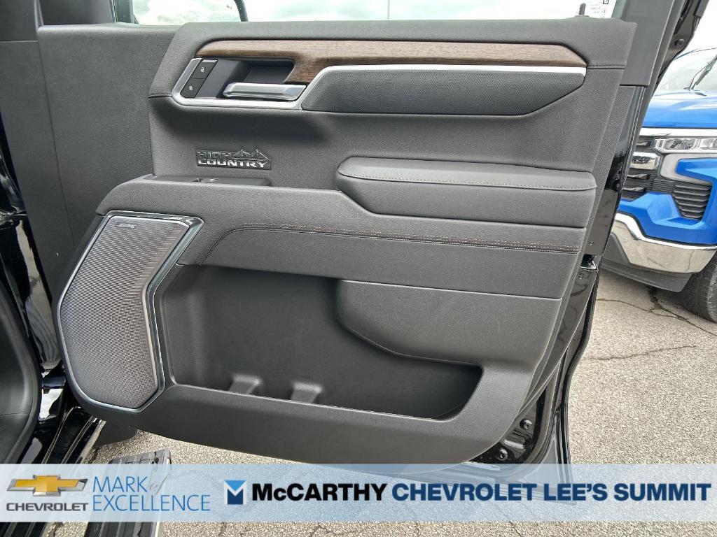 new 2025 Chevrolet Silverado 1500 car, priced at $74,070