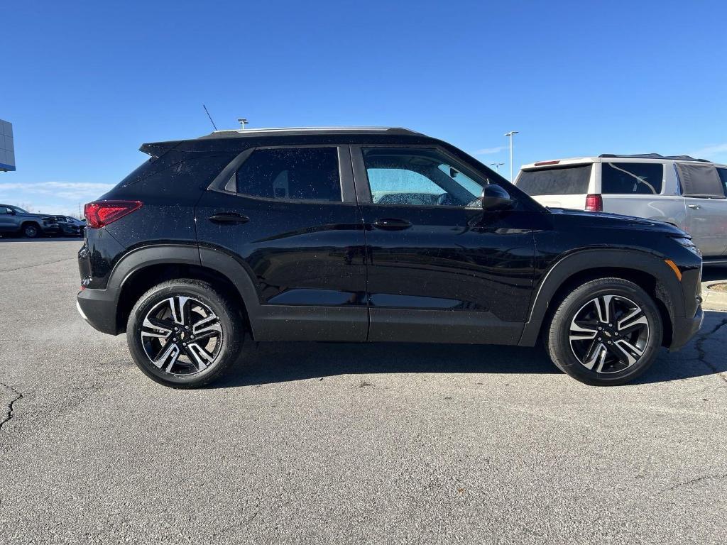 new 2025 Chevrolet TrailBlazer car, priced at $25,943