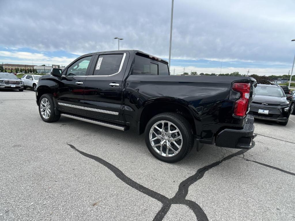 new 2025 Chevrolet Silverado 1500 car, priced at $75,675
