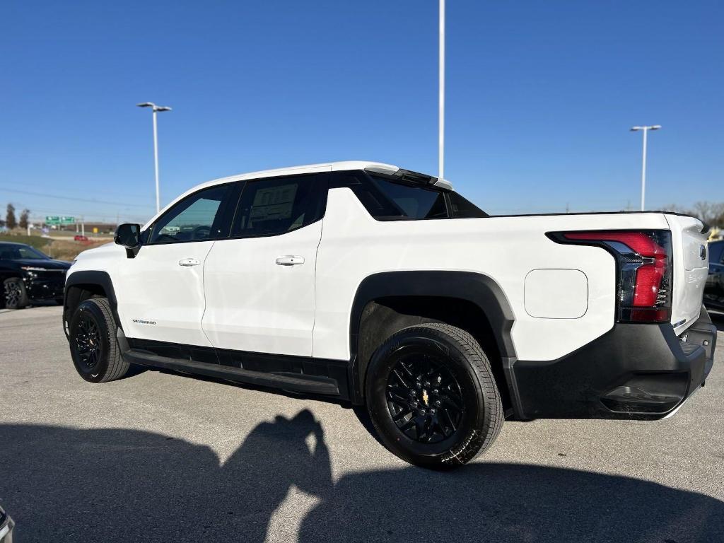 new 2025 Chevrolet Silverado EV car, priced at $72,617