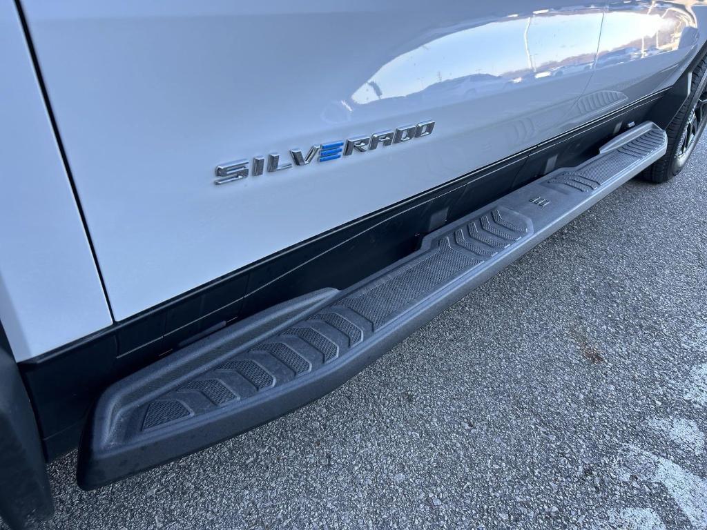 new 2025 Chevrolet Silverado EV car, priced at $72,617