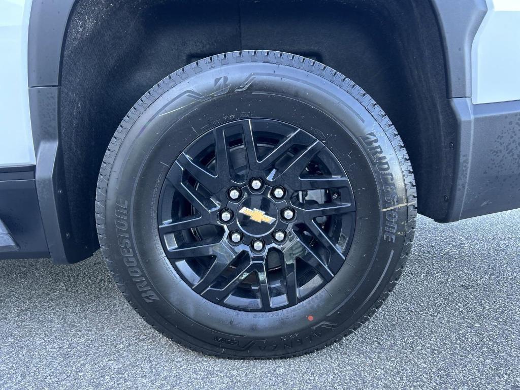 new 2025 Chevrolet Silverado EV car, priced at $72,617