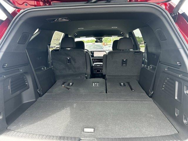 new 2025 Chevrolet Traverse car, priced at $47,825