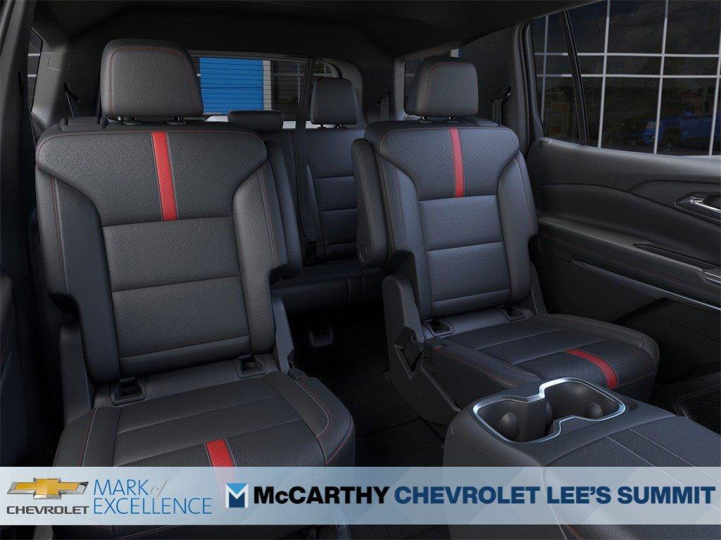 new 2025 Chevrolet Traverse car