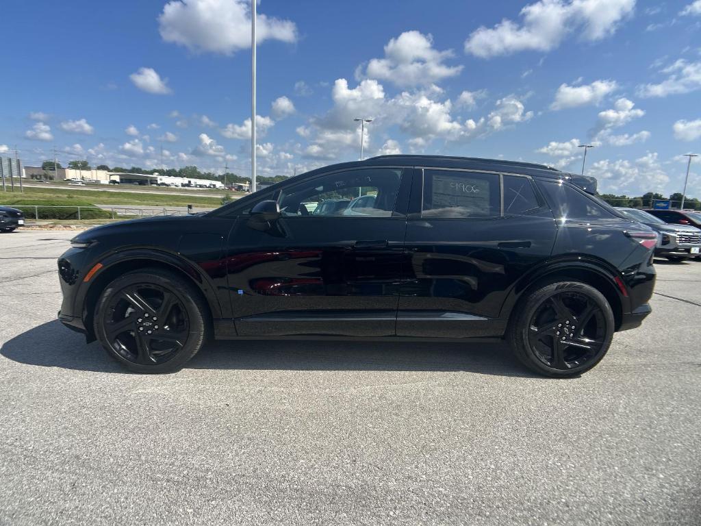 new 2025 Chevrolet Equinox EV car, priced at $34,265