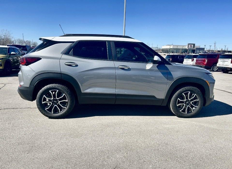 new 2025 Chevrolet TrailBlazer car