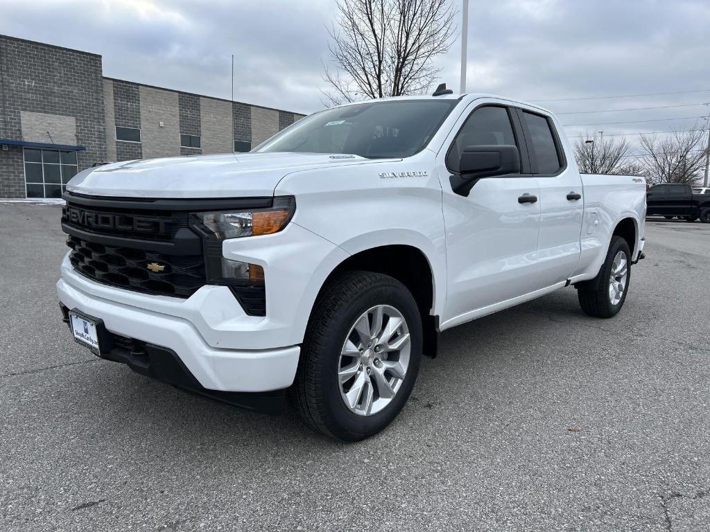 new 2025 Chevrolet Silverado 1500 car, priced at $42,700