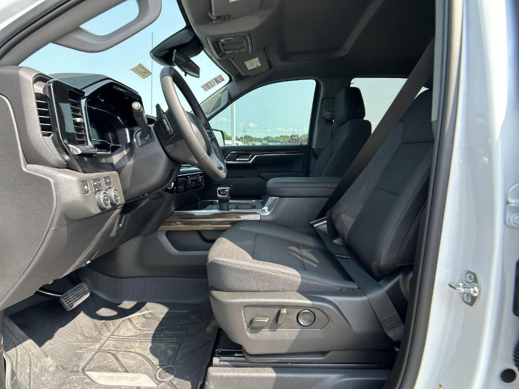 new 2025 Chevrolet Silverado 1500 car