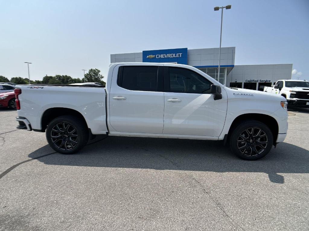 new 2025 Chevrolet Silverado 1500 car