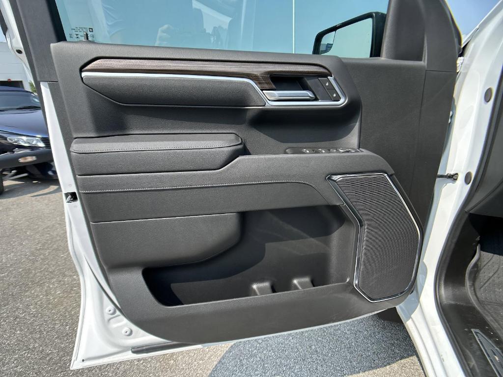 new 2025 Chevrolet Silverado 1500 car
