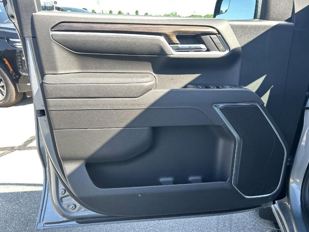 new 2025 Chevrolet Silverado 1500 car, priced at $47,225