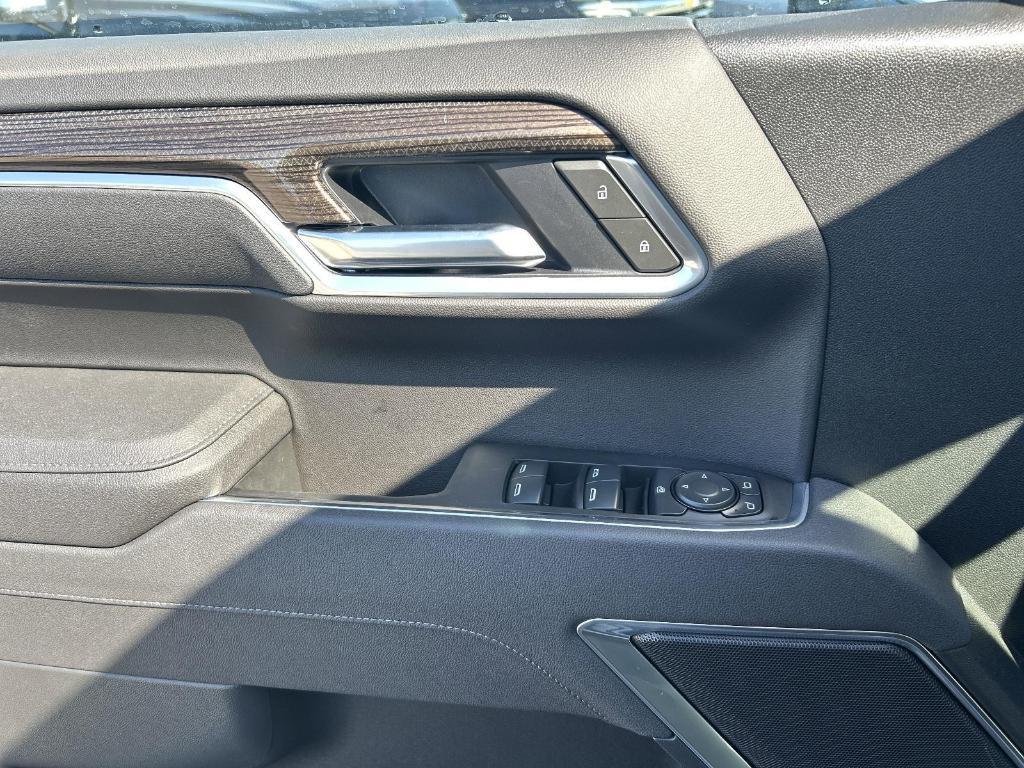 new 2025 Chevrolet Silverado 1500 car, priced at $47,225
