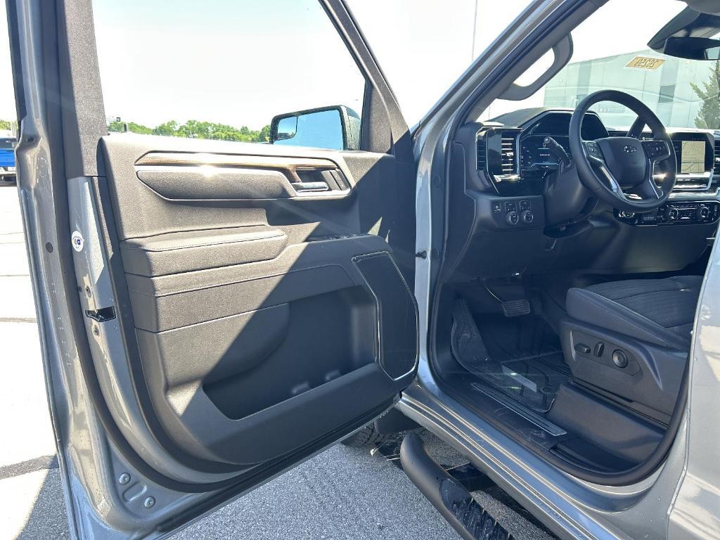 new 2025 Chevrolet Silverado 1500 car, priced at $47,225