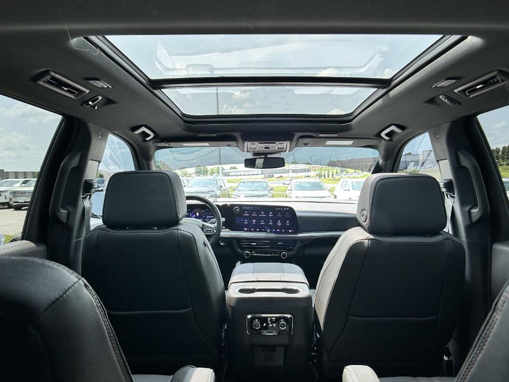 new 2025 Chevrolet Suburban car, priced at $85,815