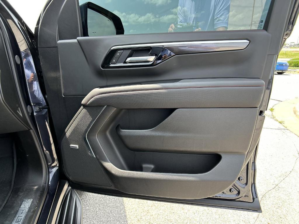 new 2025 Chevrolet Suburban car, priced at $85,815