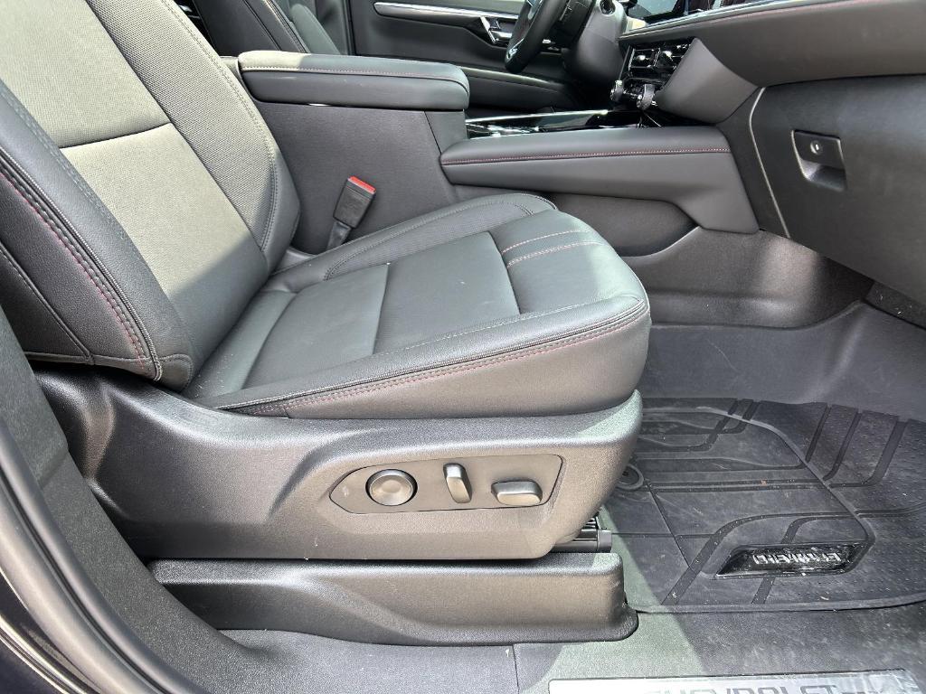 new 2025 Chevrolet Suburban car, priced at $85,815
