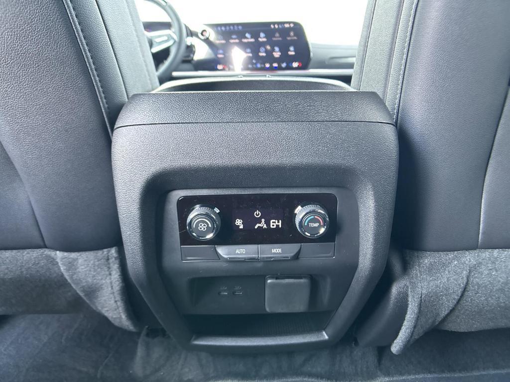 new 2025 Chevrolet Traverse car, priced at $57,130