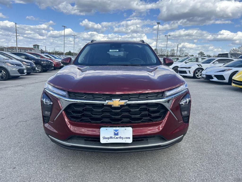 new 2025 Chevrolet Trax car, priced at $25,385