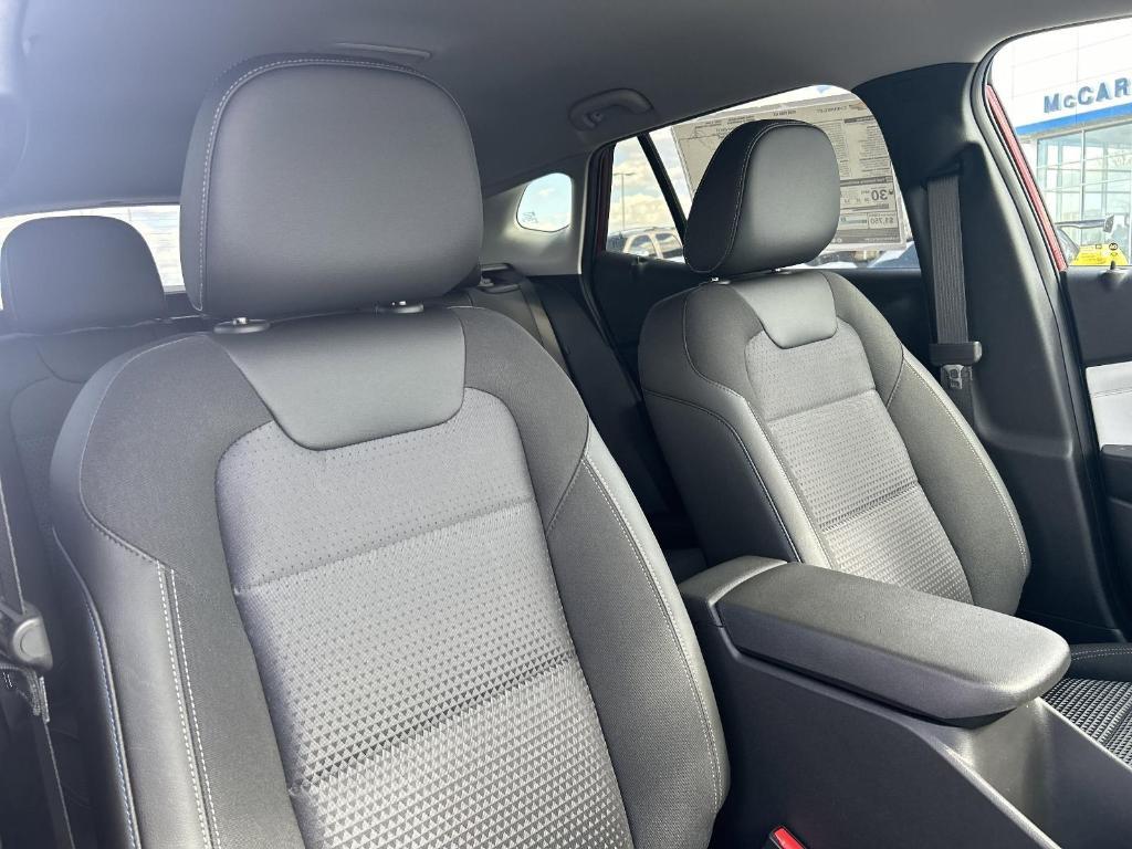 new 2025 Chevrolet Trax car, priced at $25,385