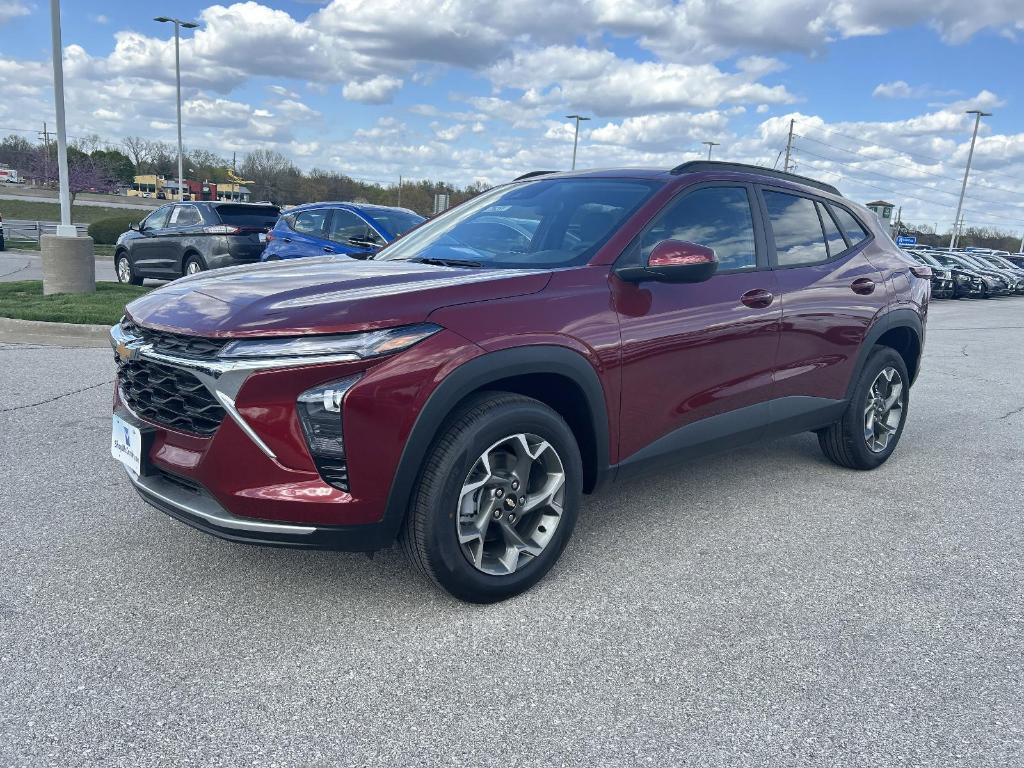 new 2025 Chevrolet Trax car, priced at $25,385