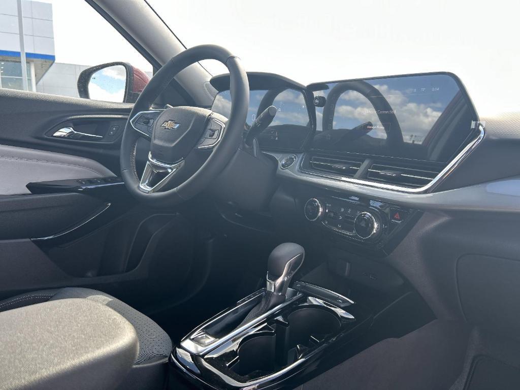 new 2025 Chevrolet Trax car, priced at $25,385