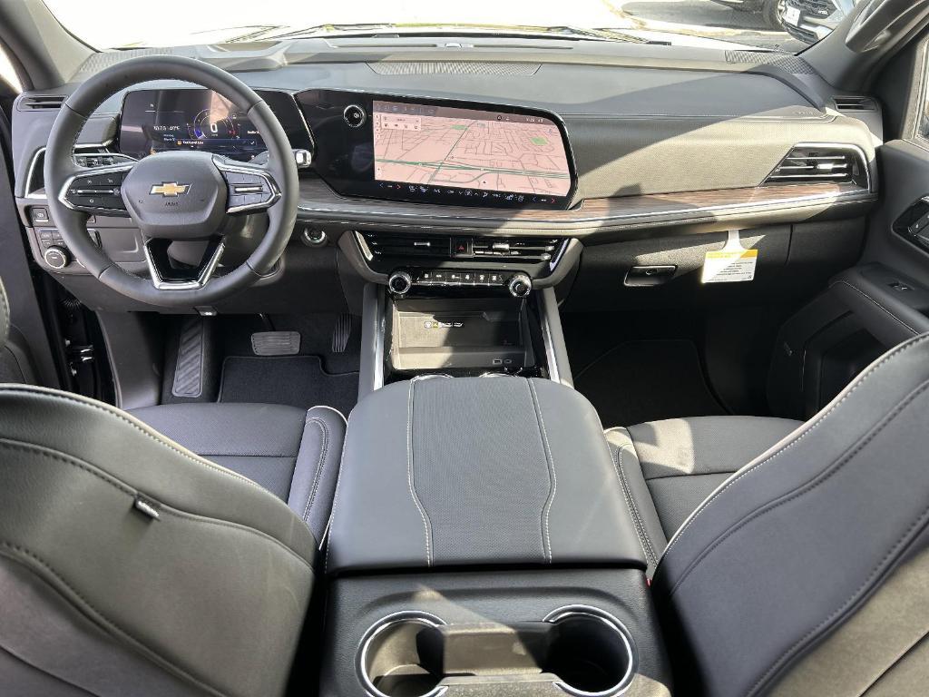 new 2025 Chevrolet Suburban car, priced at $78,595