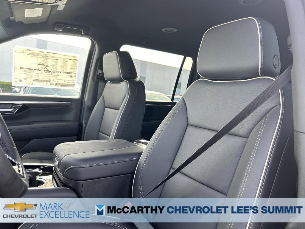 new 2025 Chevrolet Suburban car, priced at $76,595