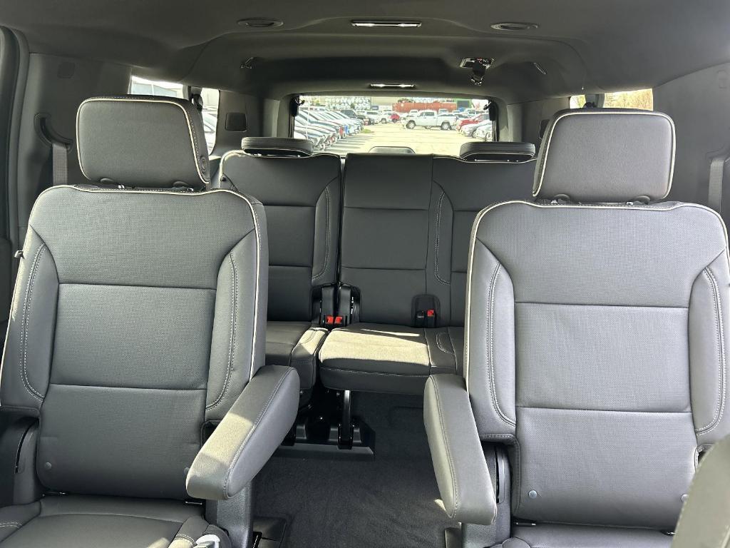 new 2025 Chevrolet Suburban car, priced at $78,595