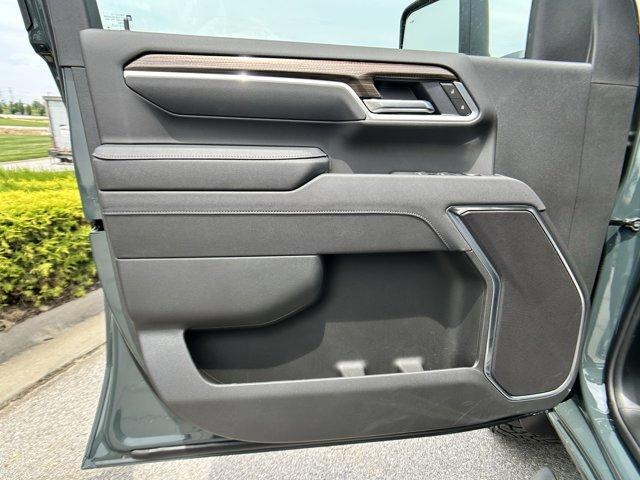 new 2025 Chevrolet Silverado 2500 car, priced at $66,205