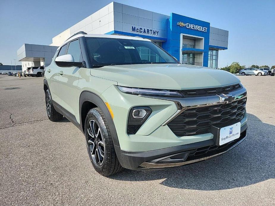 new 2025 Chevrolet TrailBlazer car, priced at $28,450