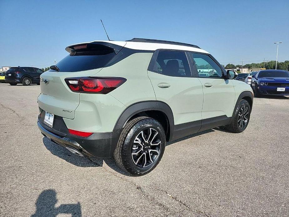 new 2025 Chevrolet TrailBlazer car, priced at $28,450