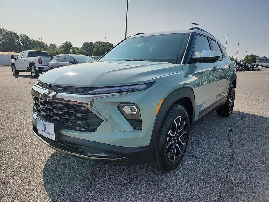 new 2025 Chevrolet TrailBlazer car, priced at $28,450