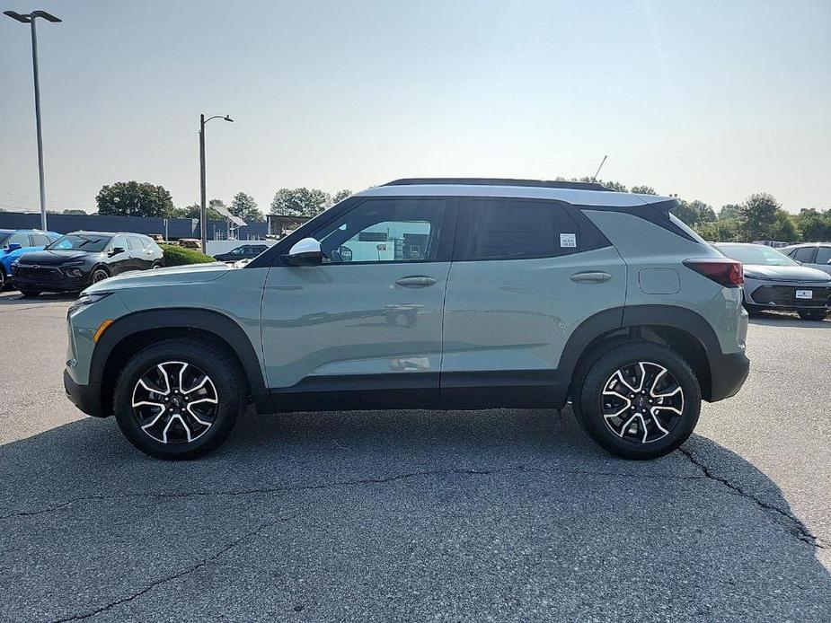 new 2025 Chevrolet TrailBlazer car, priced at $28,450