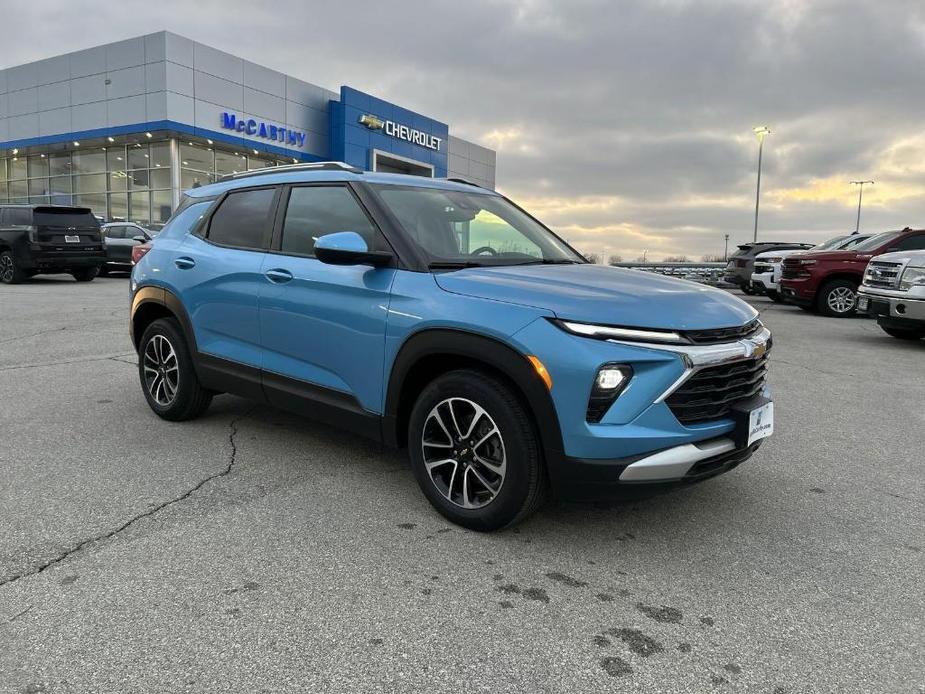 new 2025 Chevrolet TrailBlazer car, priced at $23,490