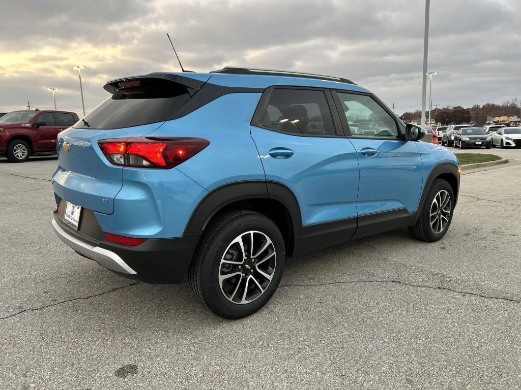 new 2025 Chevrolet TrailBlazer car, priced at $23,490