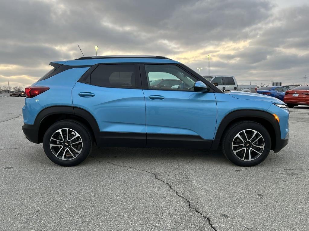 new 2025 Chevrolet TrailBlazer car, priced at $23,490