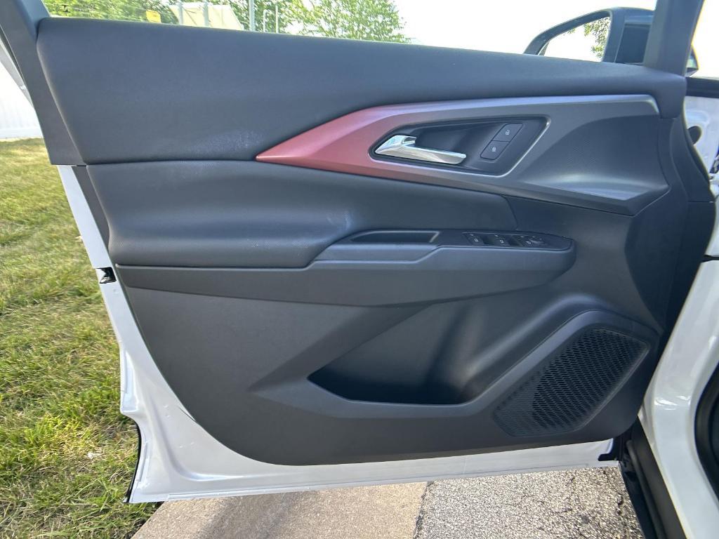 new 2025 Chevrolet Equinox EV car