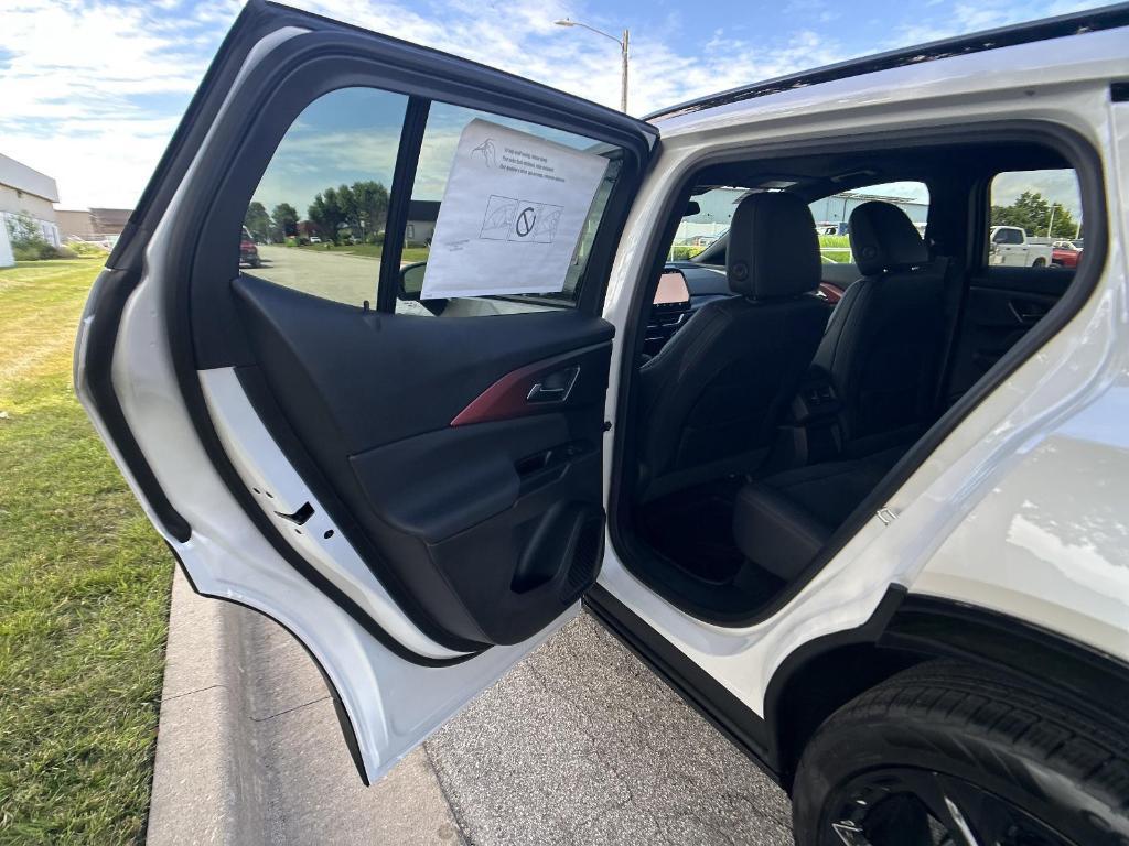 new 2025 Chevrolet Equinox EV car