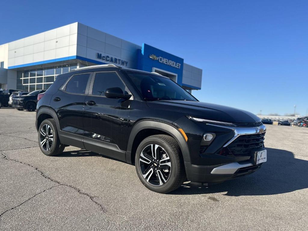 new 2025 Chevrolet TrailBlazer car, priced at $26,720