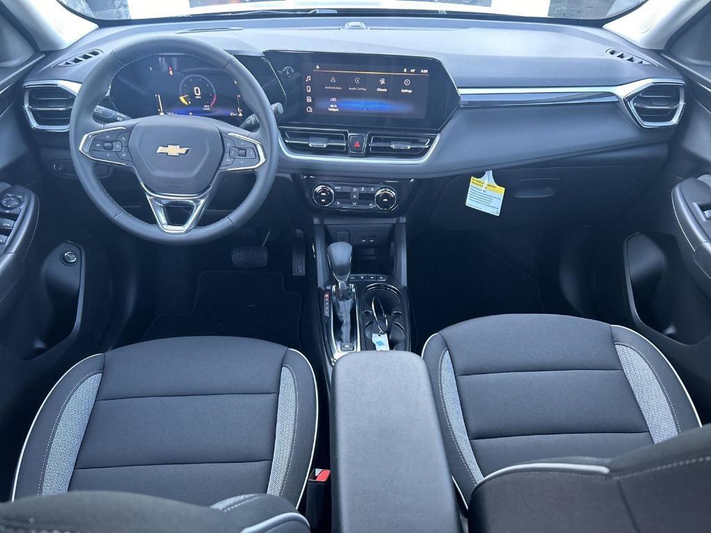 new 2025 Chevrolet TrailBlazer car, priced at $26,720