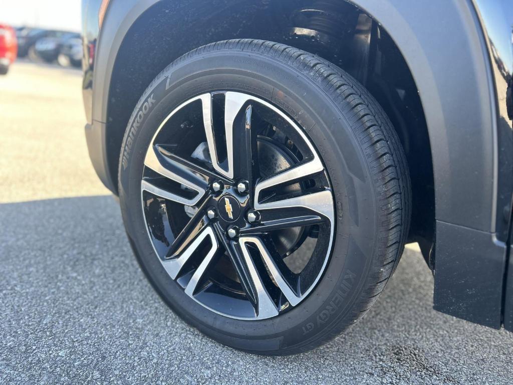new 2025 Chevrolet TrailBlazer car, priced at $26,720