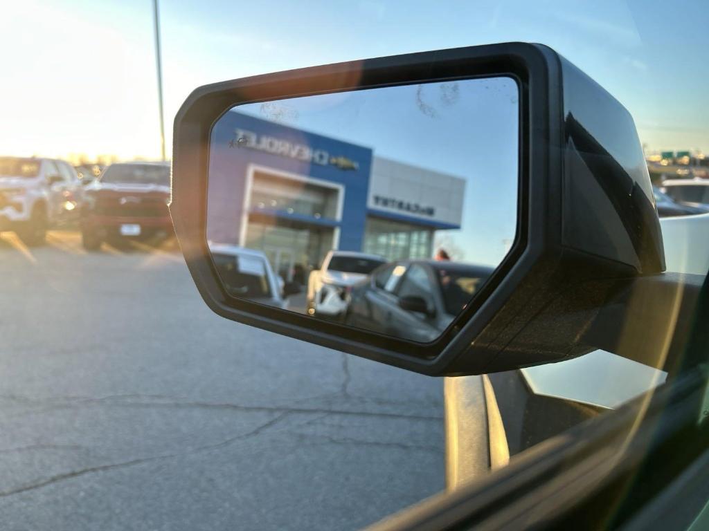 new 2025 Chevrolet Colorado car, priced at $45,495