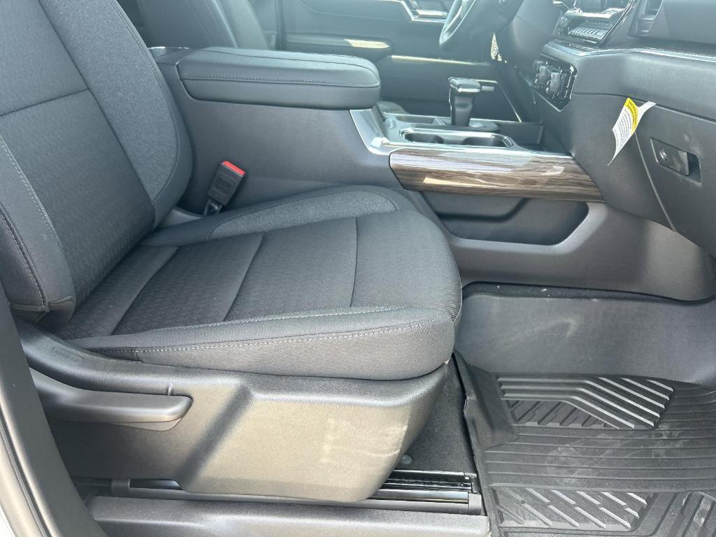 new 2025 Chevrolet Silverado 1500 car, priced at $58,320